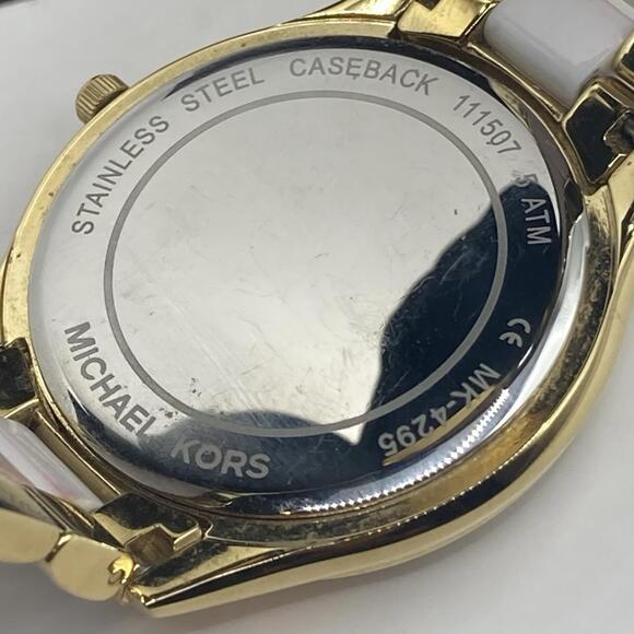 Women’s Michael Kors Slim Runway MK-4295 Two Tone Quartz 41 mm Watch Working main image 8